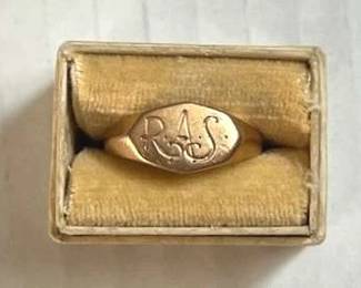  002 10K Gold Signet Ring 