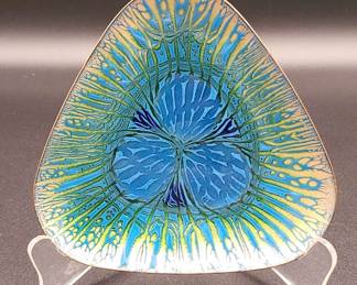 Annemarie Davidson Triangular Grooveline Dish