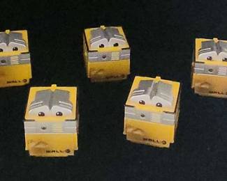 Energizer Squeeze Disney Pixar Wall E light Set of 5, 3 are Working 