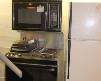 Vintage Jenn Aire Range & Microwave