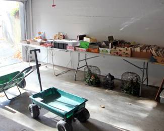 Garden Cart, Spreader