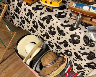 VINTAGE HATS 