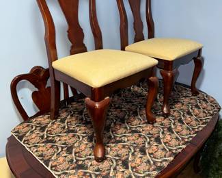 VERY NICE TABLE WITH CHAIRS AND LEAVES 