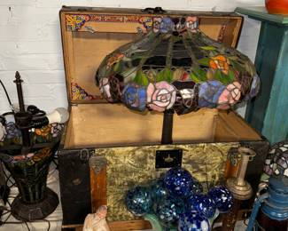 STAINED GLASS LAMPS 
