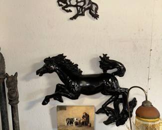 HORSE ART AND OTHER ITEMS 