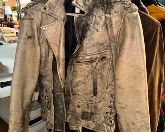 VINTAGE LEATHER JACKET 