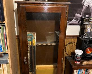 Gun cabinet