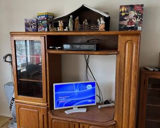 Entertainment center