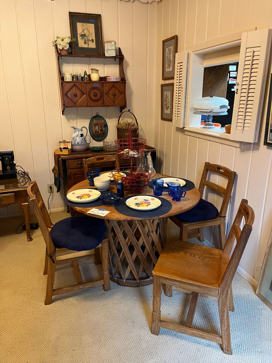Leather Top Equipale Table & Chairs