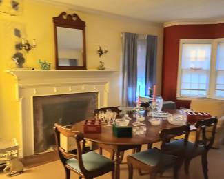 Dining Room Set
Gorham Crystal
Weller Pottery