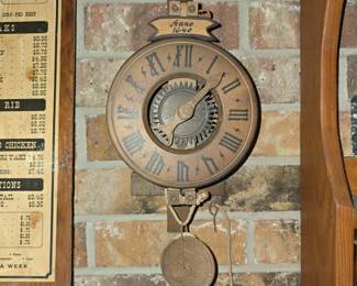 1640 Wall Clock