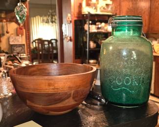 Green Cookie Jar - Wooden Bowl