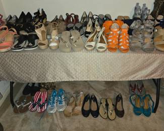 Ladies Designer Shoes - Size 7 - 8