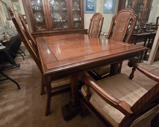 Midcentury Dining Table with 6 Chairs and 2 Leaves