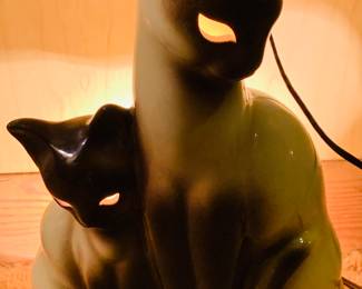 light up Cat TV lamp