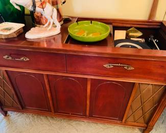 Magnavox coffin stero