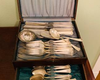 1915 flatware set with original case--service for six