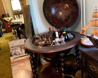 World Globe Bar