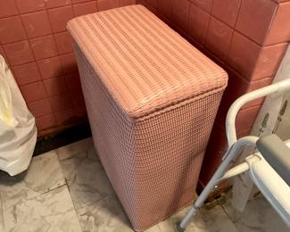 Vintage pink hamper