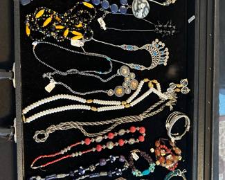 Costume jewelry 