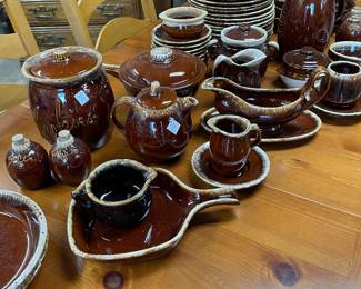 Large set of Hull drip glazed dinnerware