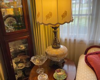 The other 1960’s lamp on one of a pair Thomasville mahogany end table