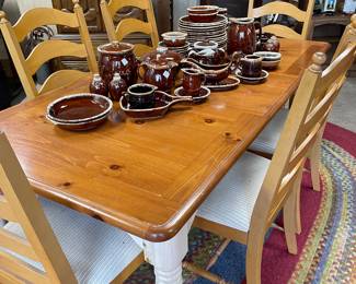 Ethan Allan distressed pine farm table with leaf and 6 dining chairs