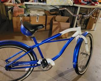 Schwinn Legacy boys bike. NICE!