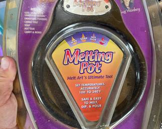 ART SUPPLIES