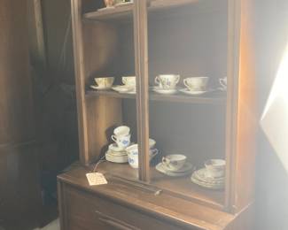 Retro Hutch