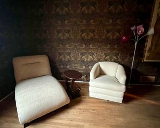 Chaise lounge, pair swivel chairs
Chaise $150
chair $100