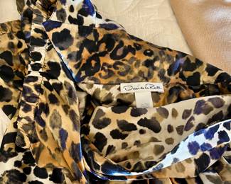 Cute leopard silk pj’s!
$40