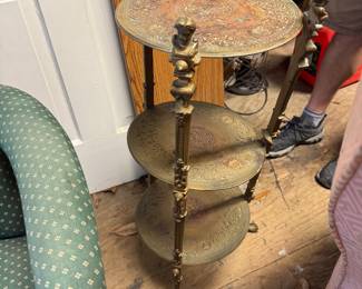As is $40 - Table brass needs to be tighten up 
