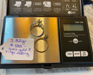 #96 - $95 - 14kt gold 2 ring setting 3.82gr 