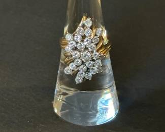 Cluster Diamond And 14k Gold Ring