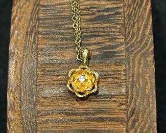Diamond And 18k Gold Floral Pendant Necklace