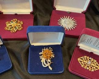 Camrose Kross Reproduction Jackie Kennedy Brooches