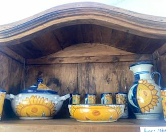 Sunshine pottery from Mexico