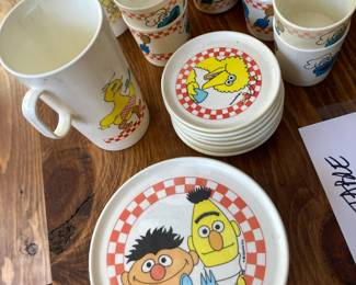 Sesame plastic toy dish set