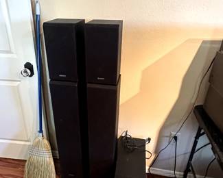 Sony subwoofer w/ 4 speakers ( model SA-WZ9F)