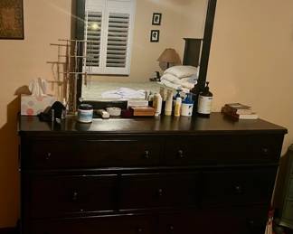 6 Drawer Dresser with mirror