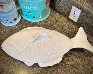 White covered fish server