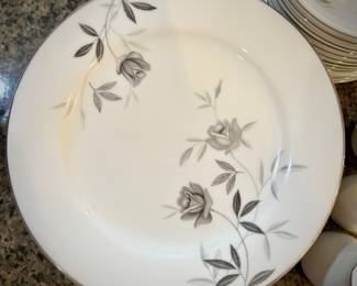 Noritake "Rosamor" 100+ pieces