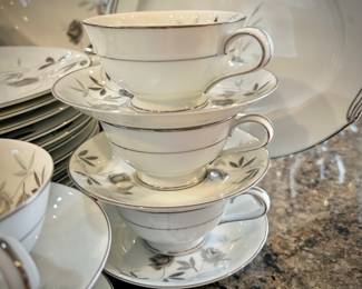 Noritake "Rosamor" 100+ pieces