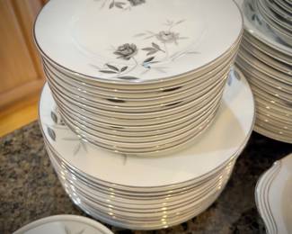 Noritake "Rosamor" 100+ pieces
