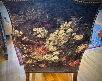 Armchair with solid front and floral back