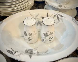 Noritake "Rosamor" 100+ pieces