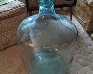 Marked 12 gallon 1927 on bottom.