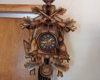 Black Forest cuckoo clock, working.