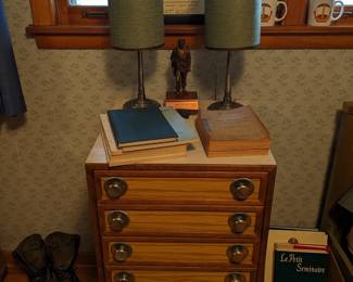 These lamps and this chest of drawers are awesome!